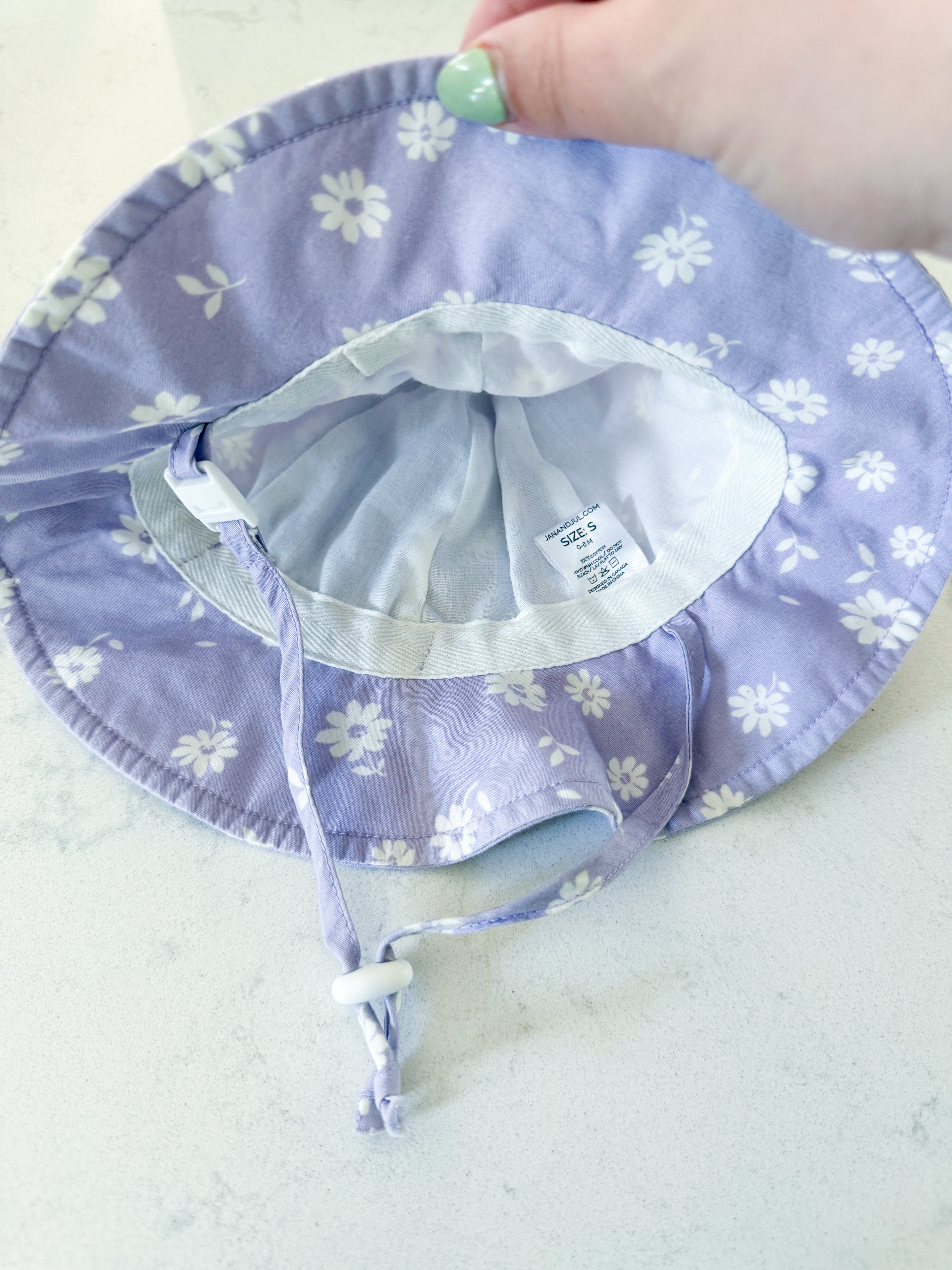 Jan and Jul- S (0-6m)- VGUC- light purple sun hat with white florals