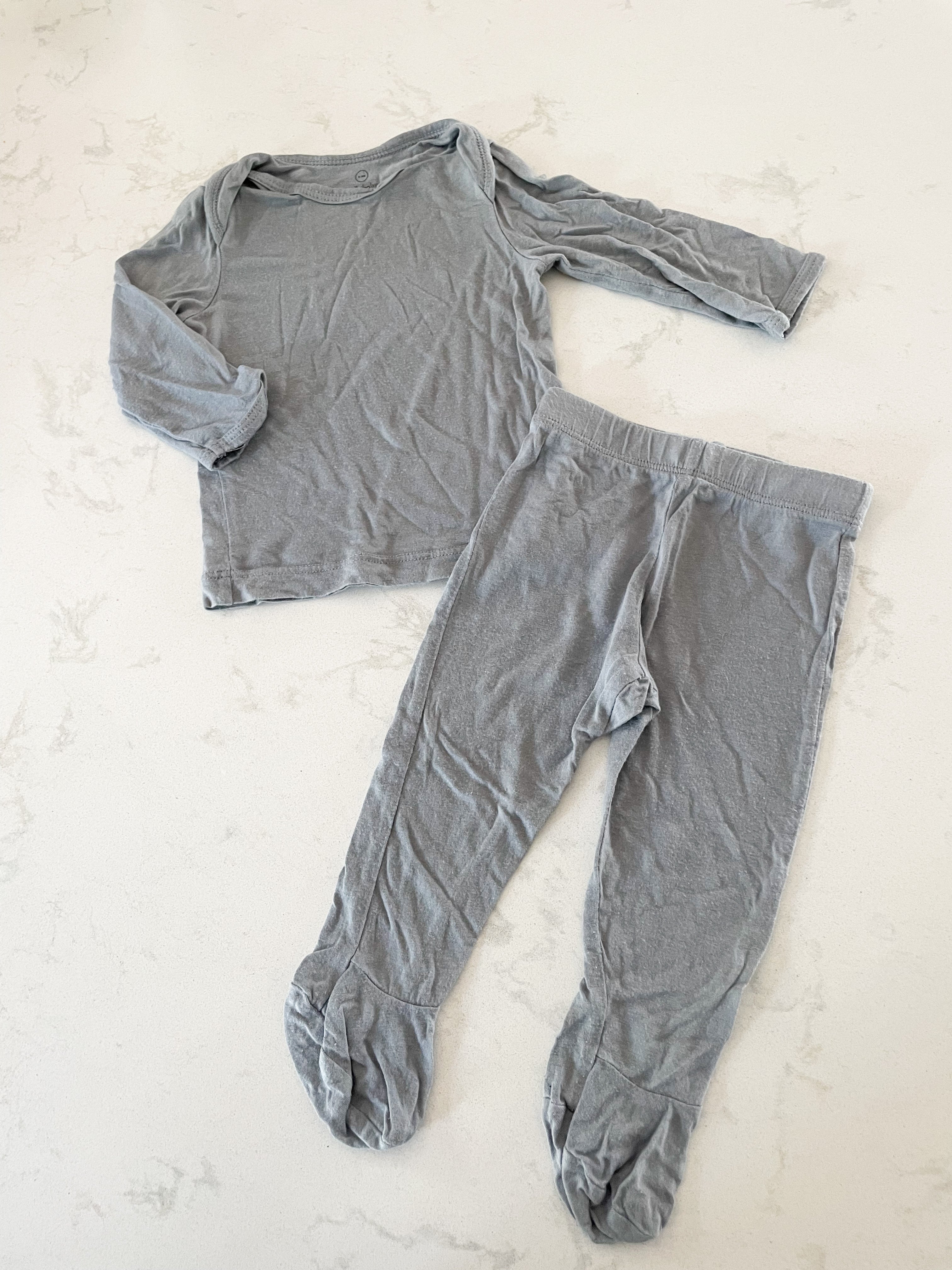 Solly Baby- 3-6 months- two piece set- footie pants and long sleeve shirt