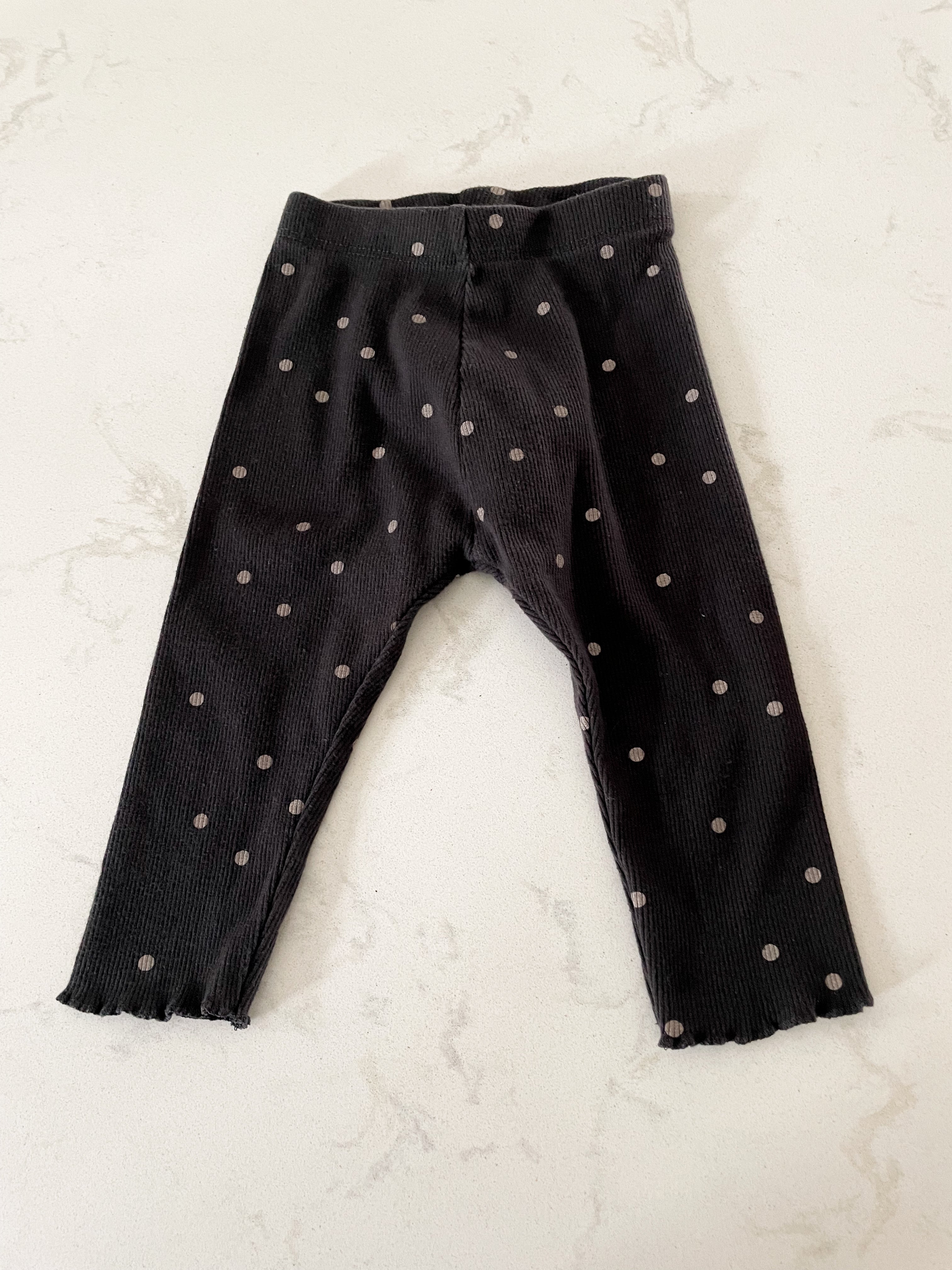 Zara- 3-6 months- dark grey ribbed leggings