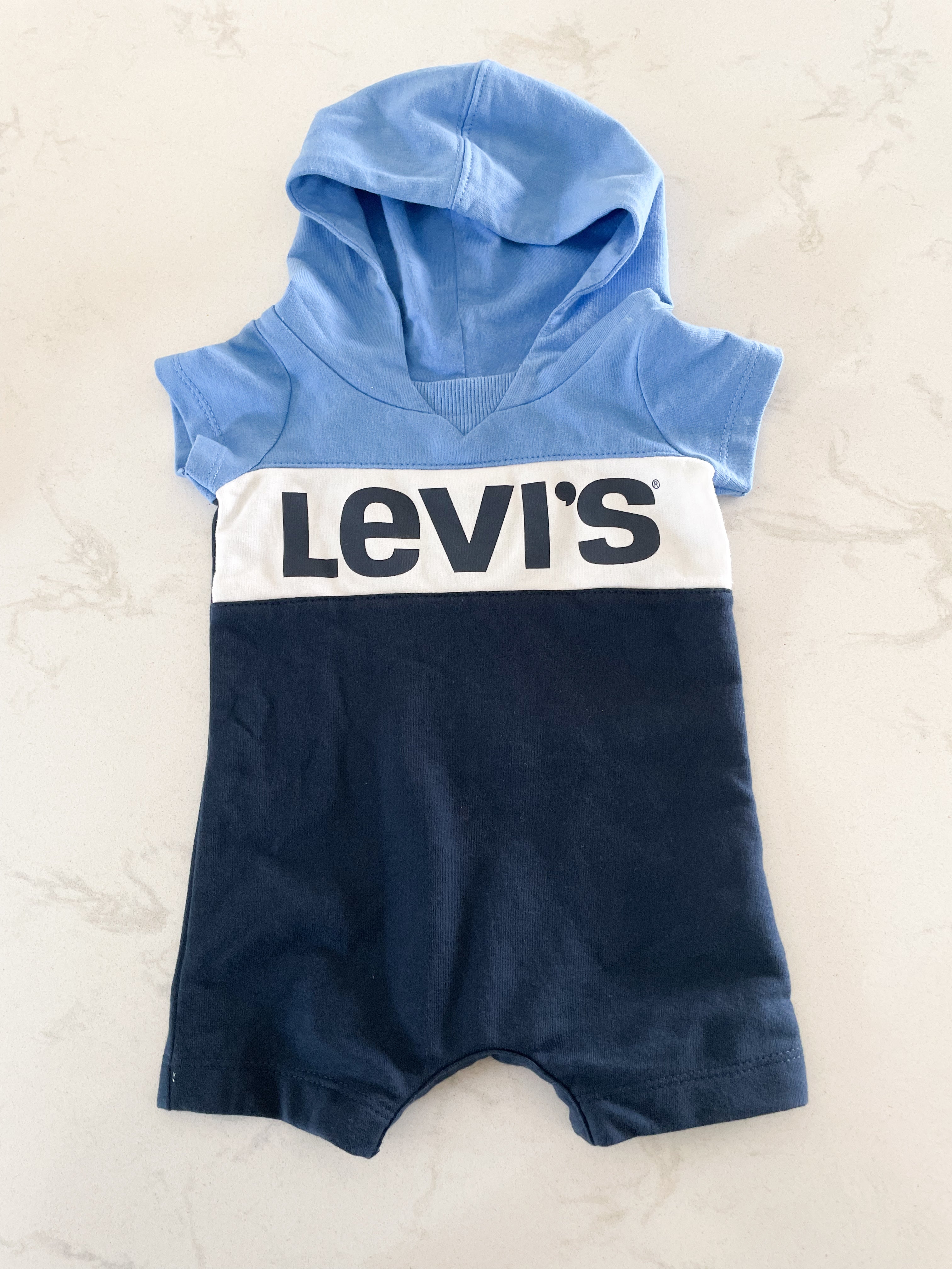 Levi’s- 3 months- hooded shorts romper